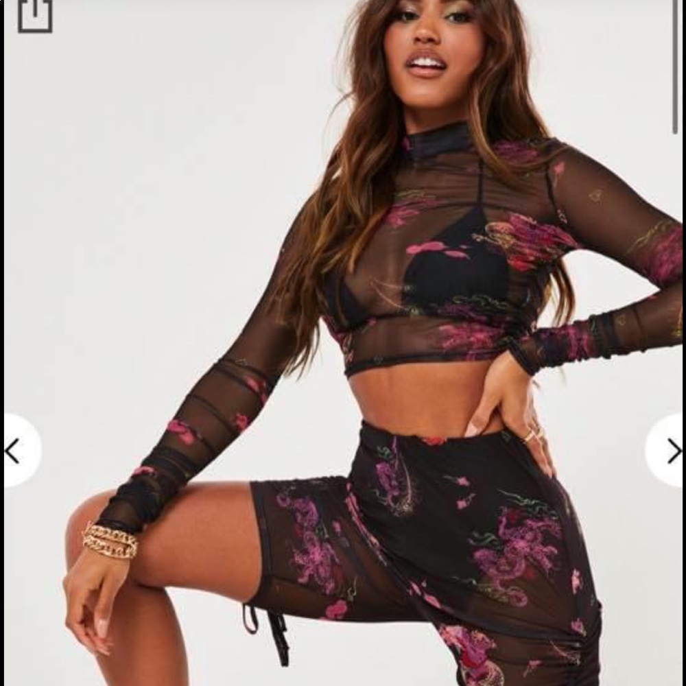 New size 2 mesh2 peice with tags misguided